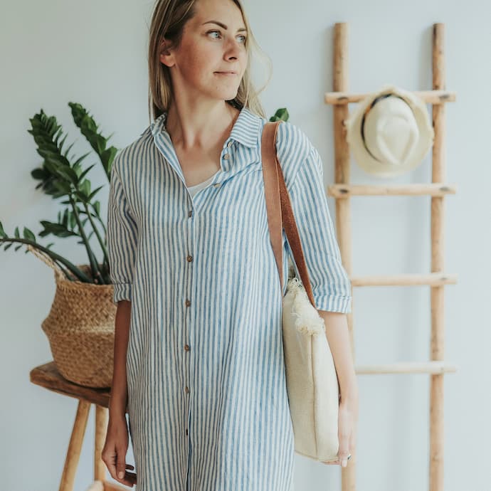 girl with linen summer dress