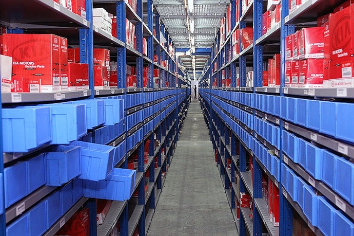 The Purpose of Plastic Containers in Warehouses and How to Choose the Right Ones